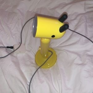 Selling in good condition lamp for $18